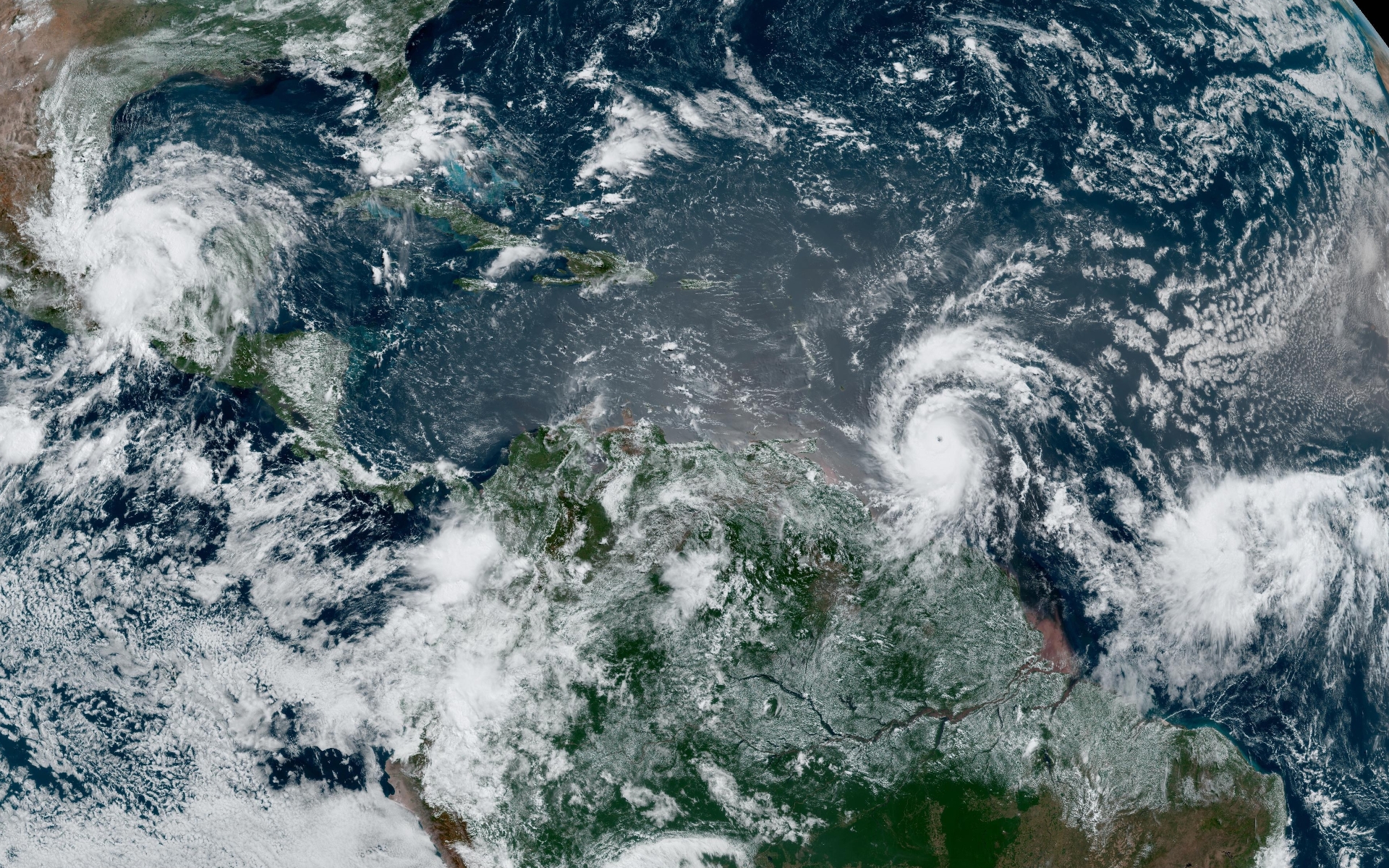 Atlantic tropics: Beryl a major hurricane, two possible cyclones likely to form<strong class=